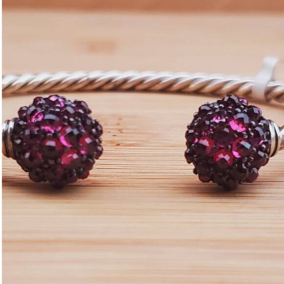 David Yurman Garnet Berries Station Cable Sterling Silver Bracelet NWT - Picture 3 of 8